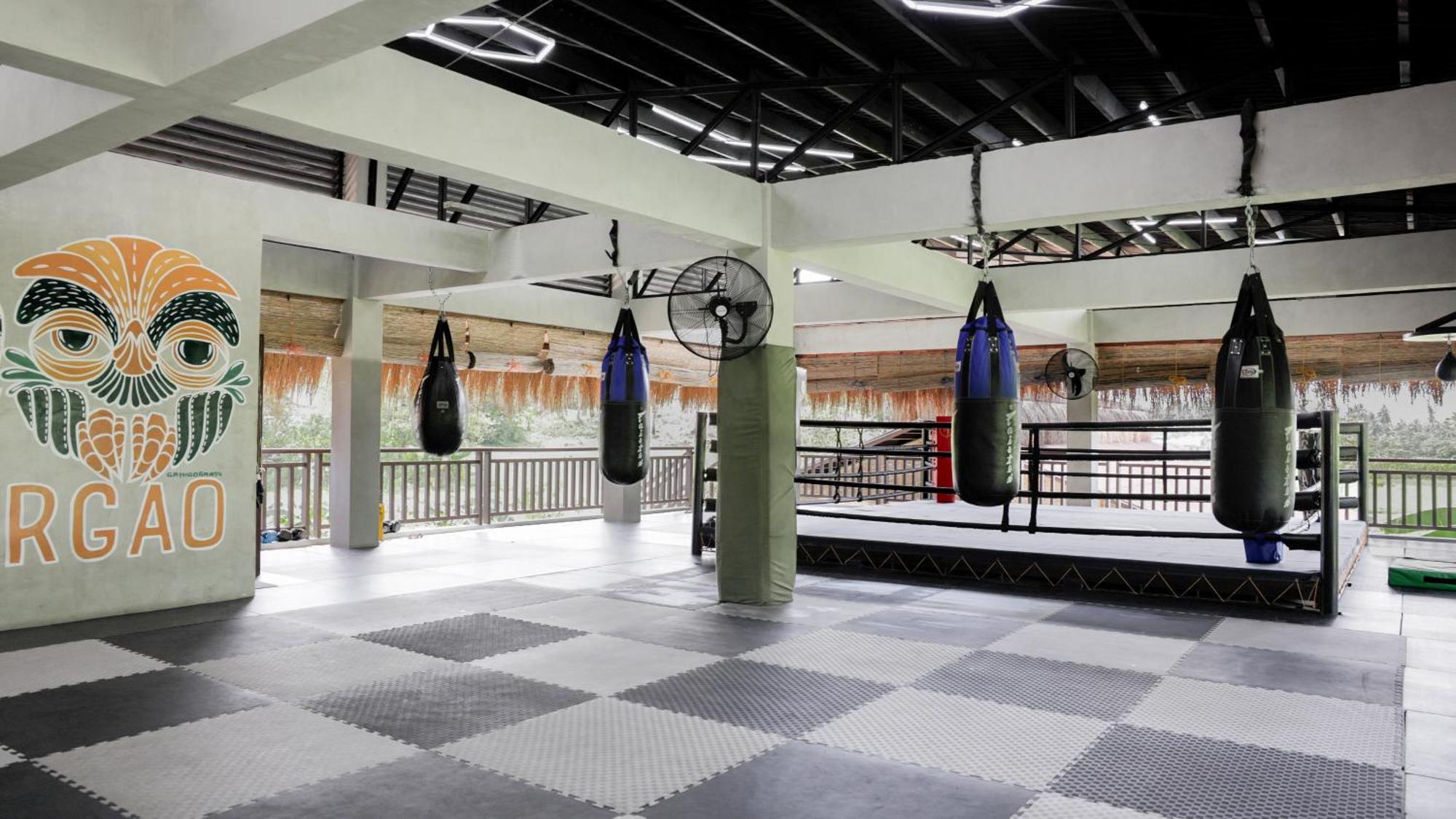 Asgard Resort & Mma Gym 제너럴 루나 외부 사진